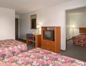 Super 8 By Wyndham Bozeman Hotel Room photo
